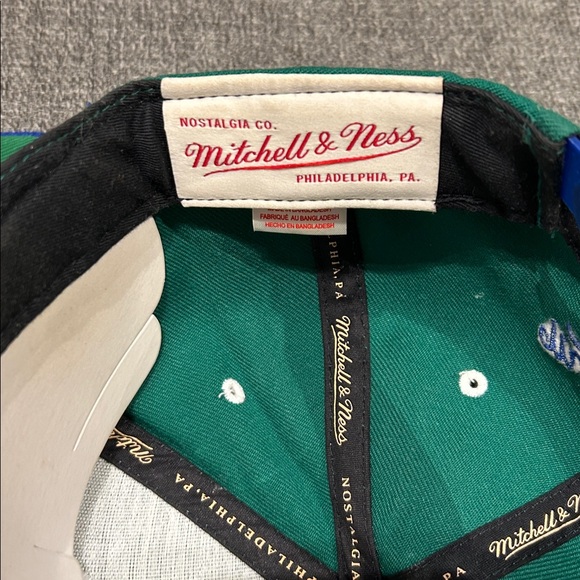 Dallas Mavericks Mitchell & Ness SnapBack - Picture 5 of 5